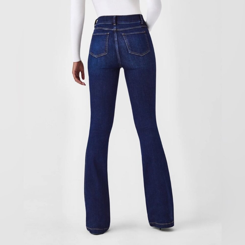SPANX High Rise Pull-On Flare Midnight Dark Wash Jeans Size L - Picture 4 of 16